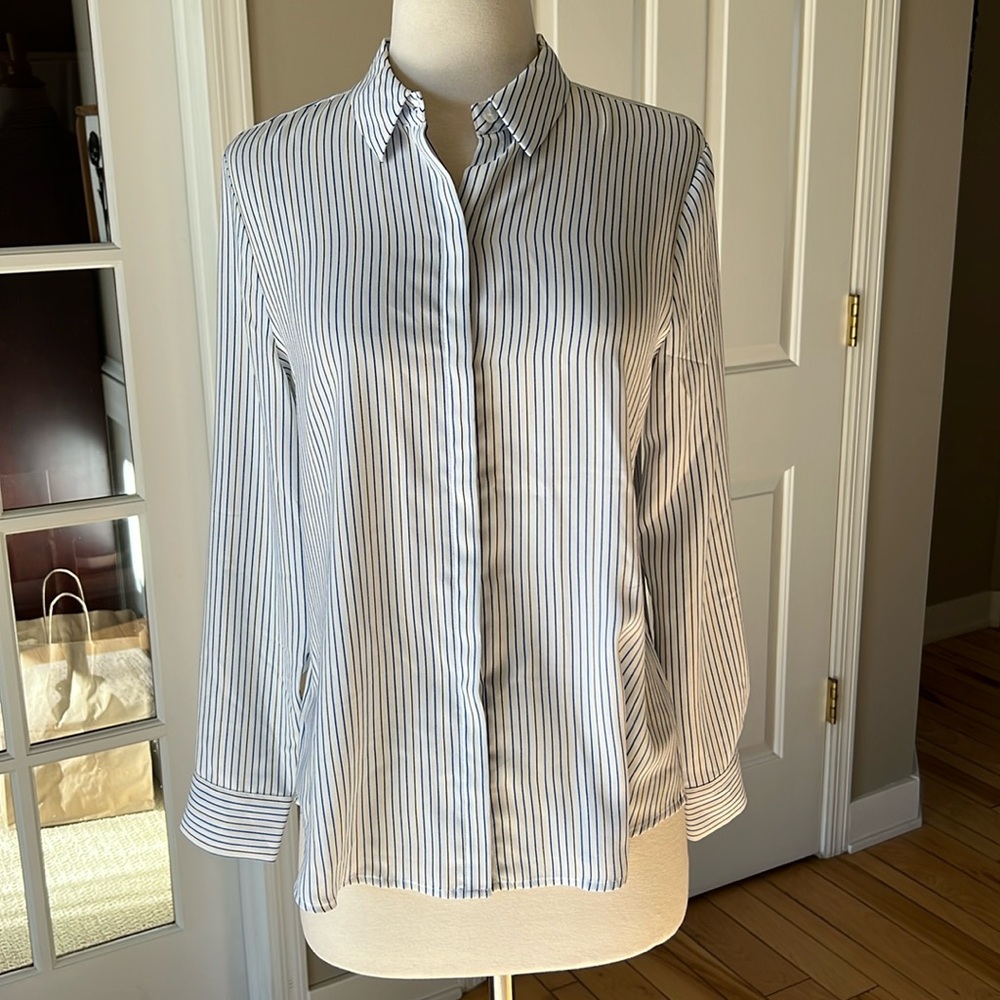 Ann Taylor button up blouse